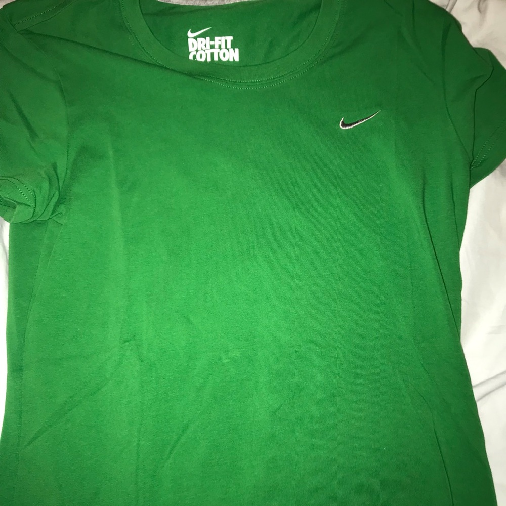 Dry fit cotton Nike green shirt